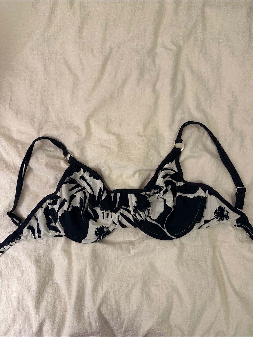 Black & White Floral Underwire Bikini Top - Women Swim Bikinis